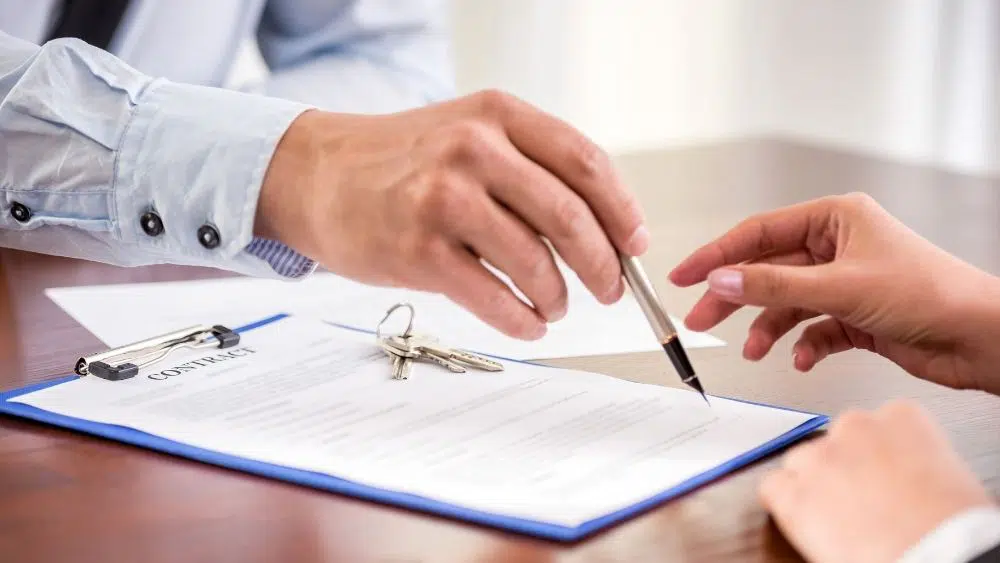 realtor signing papers